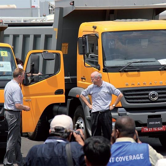 Dem indischen Markt widmet sich Daimler mit einer eigenen Produktion in Chennai (vormals Madras).