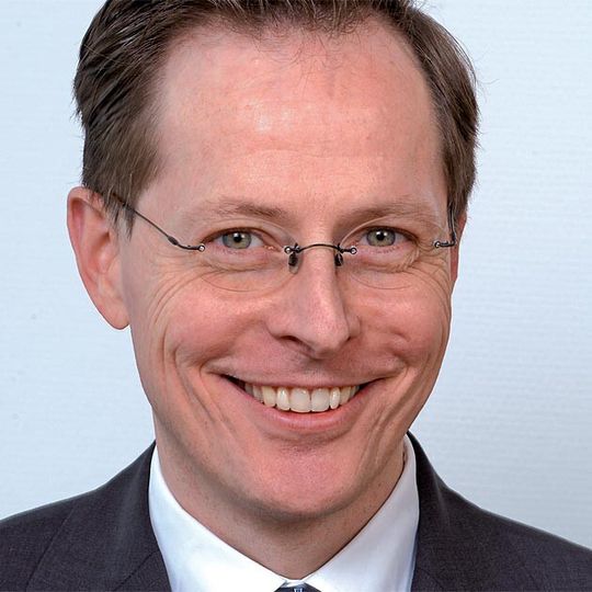 Prof. Dr. Eike Böhm, Leiter Qualitätsmanagement Mercedes-Benz Pkw Prof. Dr. Eike Böhm, Leiter Qualitätsmanagement Mercedes-Benz Pkw