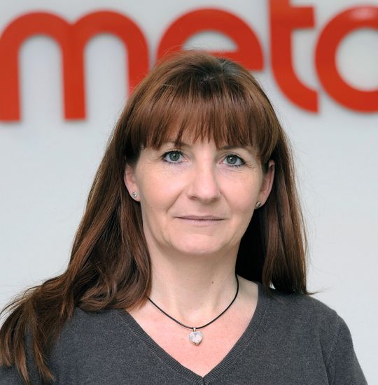 «Mit den Microwaterjet-Anlagen ist nun erstmals eine Maschine verfügbar, welche die Wasserstrahltechnologie mit der Präzision eines Feinschnittlasers verbindet», betont Metaq-Prokuristin Claudia Schemann. «Mit den Microwaterjet-Anlagen ist nun erstmals eine Maschine verfügbar, welche die Wasserstrahltechnologie mit der Präzision eines Feinschnittlasers verbindet», betont Metaq-Prokuristin Claudia Schemann.