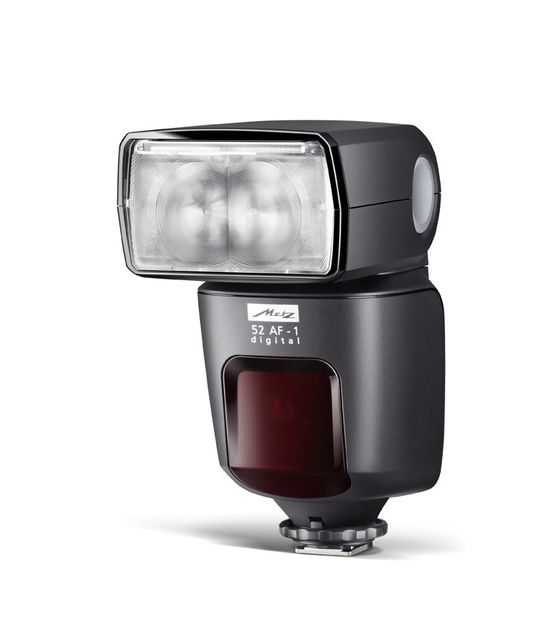 Blitz mit Leitzahl 52 bei ISO100/21° und 105 mm Brennweite. Blitz mit Leitzahl 52 bei ISO100/21° und 105 mm Brennweite.