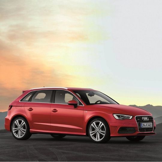 Den neuen Audi A3 gibt es künftig auch wieder als Fünftürer. Den neuen Audi A3 gibt es künftig auch wieder als Fünftürer.