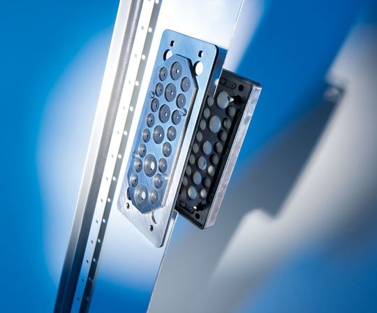 Die KDP/N-EMV als Zusatzmodul für die EMV Ableitebene in Verbindung mit den KDP/N-Varianten. Die KDP/N-EMV als Zusatzmodul für die EMV Ableitebene in Verbindung mit den KDP/N-Varianten.