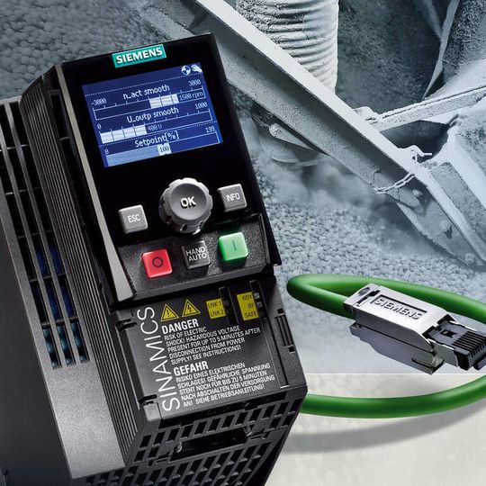 Der kompakte Frequenzumrichter Sinamics G120C von Siemens ist nun auch in der Kommunikationsvariante Profinet verfügbar. Er eignet sich zum Betrieb in Pumpen, Kompressoren, Lüftern sowie Mixern und Extrudern, aber auch an Förderbändern und einfachen Handlingmaschinen.