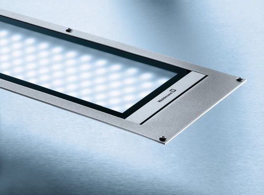 Mit der LUMATRIS haben die Lichtingenieure von Waldmann ein intelligentes Hightech-Produkt mit einer äußerst harten Schale entwickelt