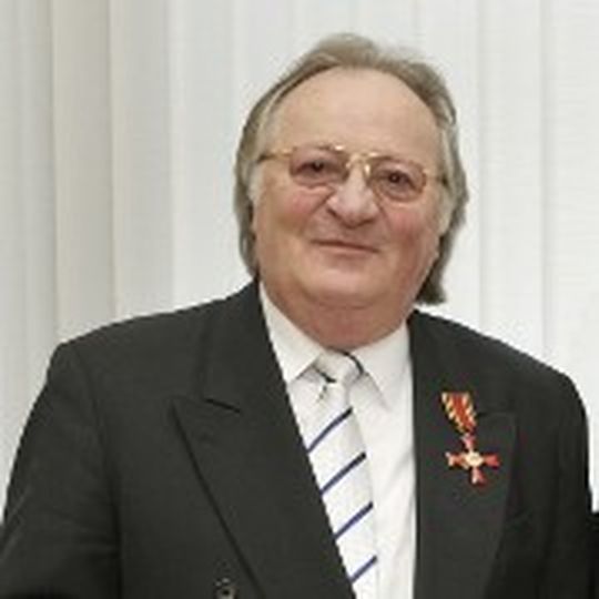 Walter Papendorf vertrat das Kfz-Gewerbe mit großem Engagement. Dafür bekam er 2011 das Bundesverdienstkreuz.