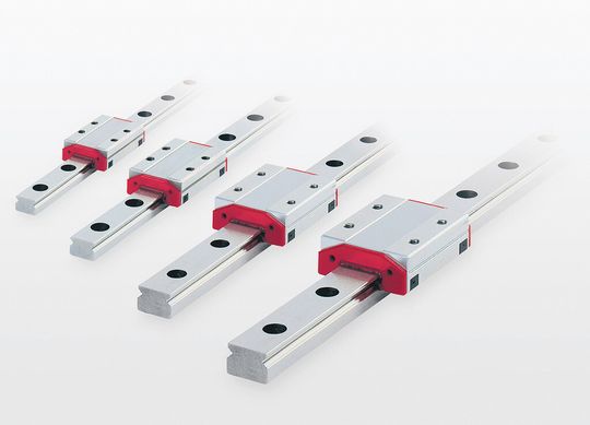 Minirail-Profilführungen sind ungewöhnlich aufgebaut, robust und arbeiten präzise. Wie der Hersteller betont, können sie mit 5 m/s verfahren werden und widerstehen auch hohen Beschleunigungswerten bei geringer Hubpulsation. Minirail-Profilführungen sind ungewöhnlich aufgebaut, robust und arbeiten präzise. Wie der Hersteller betont, können sie mit 5 m/s verfahren werden und widerstehen auch hohen Beschleunigungswerten bei geringer Hubpulsation.