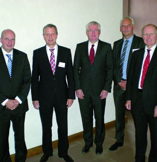 V.l.: Ansgar Müller-Pleuß, Wilfried Eberhardt, Dr. Robert Buchmann, Joachim Melis und Dr. Michael Wenzel; Olaf Kramm nicht im Bild.
