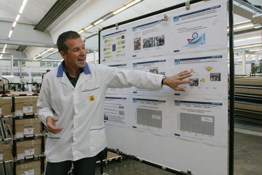 Lean Produktion bei Saia Burgess. Lean Produktion bei Saia Burgess.