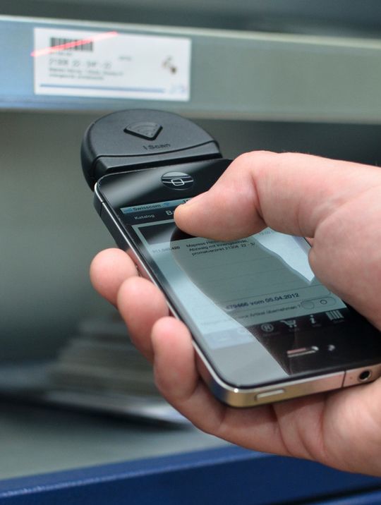 Als App lässt sich der BWS-Shop auch auf Smartphones verwenden. Als App lässt sich der BWS-Shop auch auf Smartphones verwenden.