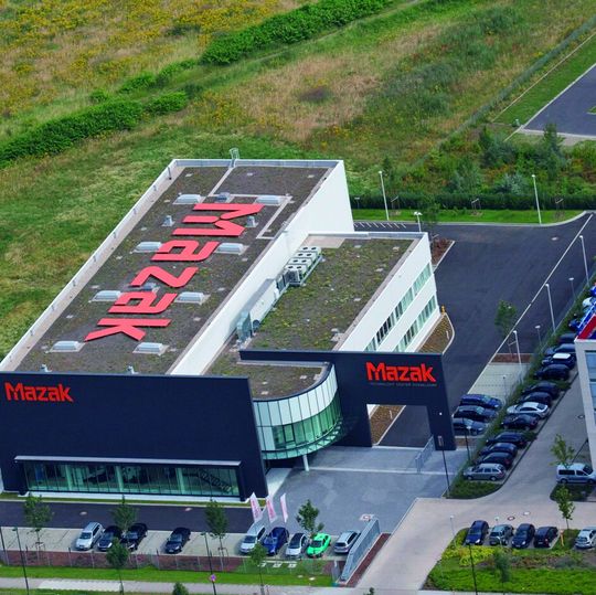 Bei der Haumsesse im neuen Mazak-Technologiezentrum in Düsseldorf werden anspruchsvolle Fertigungsverfahren demonstriert. Bei der Haumsesse im neuen Mazak-Technologiezentrum in Düsseldorf werden anspruchsvolle Fertigungsverfahren demonstriert.