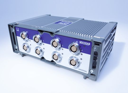 Die QuantumX-Module lassen sich auch unter rauen Umgebungsbedingungen einsetzen. Die QuantumX-Module lassen sich auch unter rauen Umgebungsbedingungen einsetzen.