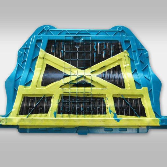 Mit Celstran CFR-TP Composites verstärkter Autounterboden.