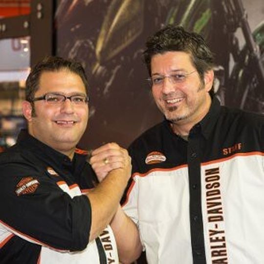 Bernhard Gneithing (rechts) und sein Nachfolger Frank Klumpp. Bernhard Gneithing (rechts) und sein Nachfolger Frank Klumpp.
