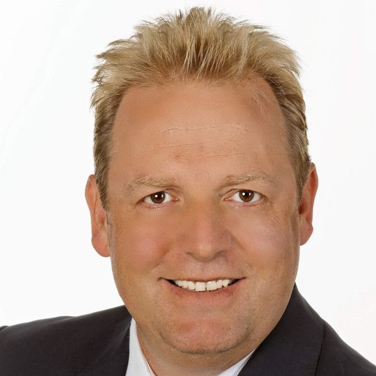 Dirck Hanßen, Vorstandsmitglied der Sysback AG Dirck Hanßen, Vorstandsmitglied der Sysback AG