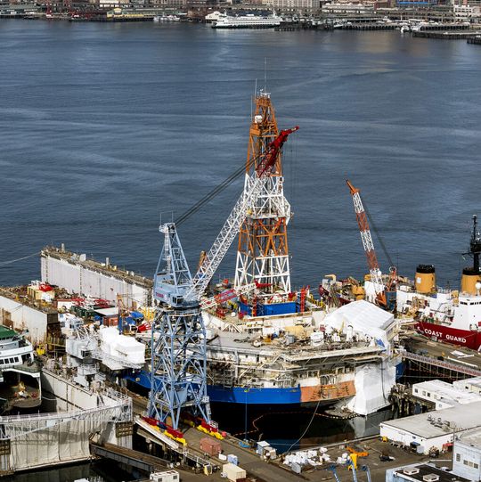 Drill ships, oil rigs and exploration teams all over the world get ready to search for new, untouched oil reservoirs. Take a closer look at our gallery and discover the Global Top Ten oil Producing Countries! Drill ships, oil rigs and exploration teams all over the world get ready to search for new, untouched oil reservoirs. Take a closer look at our gallery and discover the Global Top Ten oil Producing Countries!