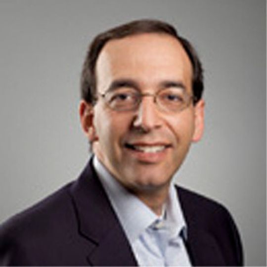 Eric Schwartz: "Rechenzentrumsstandorte unterscheiden sich nach Kapazität und Verfügbarkeit, Regularien und Gesetzen - beispielsweise für den Datenschutz und zum Schutz des geistigen Eigentums -, Steuern, Energie-Märkte und Stromkosten."