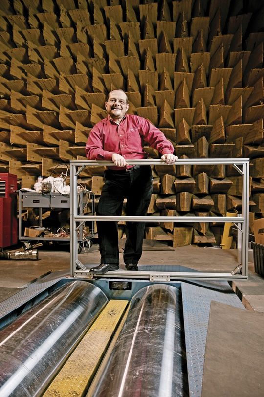 En août 2010, Giorgio Rizzoni et les étudiants de l’écurie Buckeye Bullet ont établi un nouveau record du monde de vitesse en véhicule électrique en atteignant 495 km/h. En août 2010, Giorgio Rizzoni et les étudiants de l’écurie Buckeye Bullet ont établi un nouveau record du monde de vitesse en véhicule électrique en atteignant 495 km/h.