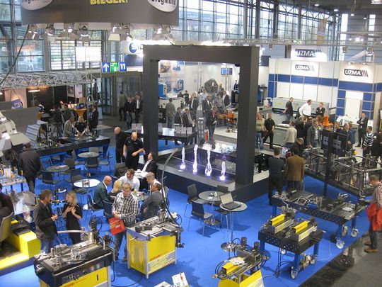 Euroblech 2012: Vue plongeante sur une partie de halle. Euroblech 2012: Vue plongeante sur une partie de halle.