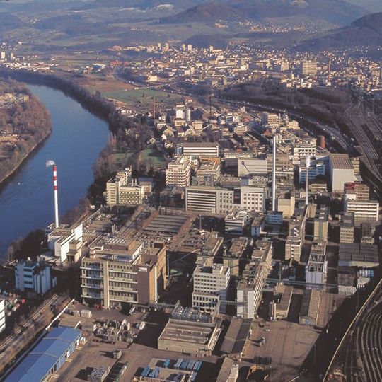 ICS mit Sitz in Muttenz, Schweiz, ist die umsatzstärkste Geschäftseinheit von Clariant und ist Bestandteil des Joint Venture mit Wilmar. ICS mit Sitz in Muttenz, Schweiz, ist die umsatzstärkste Geschäftseinheit von Clariant und ist Bestandteil des Joint Venture mit Wilmar.
