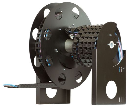 Die E-Spool von Igus ist in drei Längenvarianten (0-4 m, 4-7 m und 7-14 m) sowie mit den Innenbreiten (E-Kette der Serie 1400) 80 und 125 mm erhältlich. Die E-Spool von Igus ist in drei Längenvarianten (0-4 m, 4-7 m und 7-14 m) sowie mit den Innenbreiten (E-Kette der Serie 1400) 80 und 125 mm erhältlich.