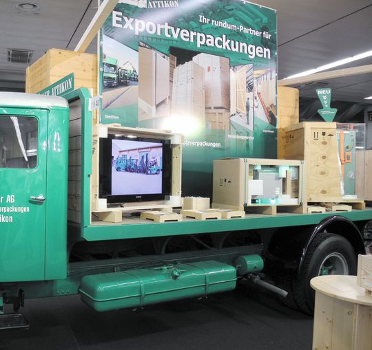 Entscheidender Teil der Supply Chain: optimale Verpackung zum Schutz der Güter. Entscheidender Teil der Supply Chain: optimale Verpackung zum Schutz der Güter.