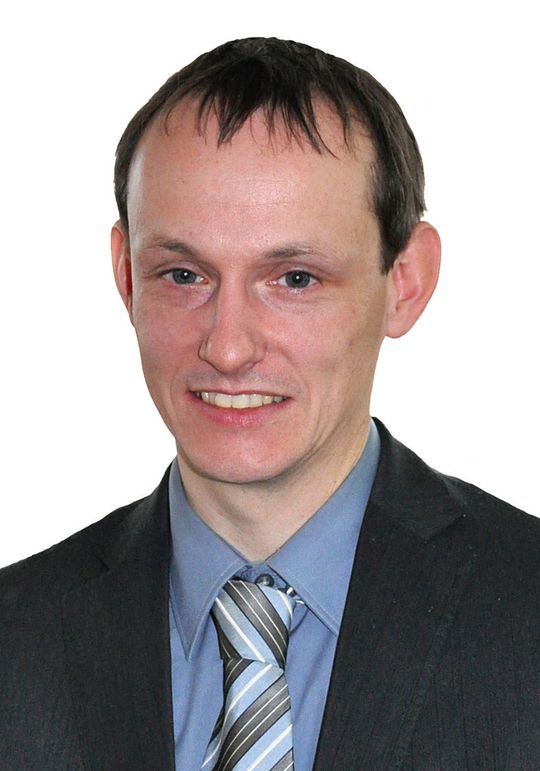 Dr.-Ing Ilja Koch, TU Dresden: „Die effiziente Nutzung dieser Werkstoffe erfordert gesicherte Dimensionierungskonzepte.“ Dr.-Ing Ilja Koch, TU Dresden: „Die effiziente Nutzung dieser Werkstoffe erfordert gesicherte Dimensionierungskonzepte.“