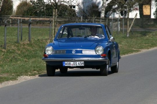 Der Karosseriebauer Karmann hat bereits 1959 ein Werk in Brasilien eröffnet und dort ab 1962 seine schmucken Coupés gebaut. Der Karosseriebauer Karmann hat bereits 1959 ein Werk in Brasilien eröffnet und dort ab 1962 seine schmucken Coupés gebaut.