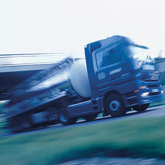 Der Abschluss einer Warentransportversicherung ist empfehlenswert, um den tatsächlichen Warenwert abzusichern. Der Abschluss einer Warentransportversicherung ist empfehlenswert, um den tatsächlichen Warenwert abzusichern.