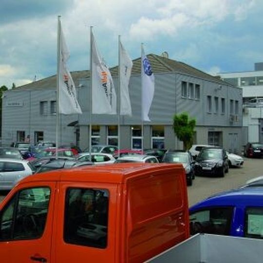 Das Autohaus Rösch ist das Pforzheimer Volkswagenzentrum. Das Autohaus Rösch ist das Pforzheimer Volkswagenzentrum.