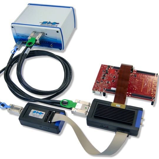 Multicore-Debugging mit PLS: UAD3+ mit Debug- und Aurora-Trace-Pod an AURIX-Target Multicore-Debugging mit PLS: UAD3+ mit Debug- und Aurora-Trace-Pod an AURIX-Target