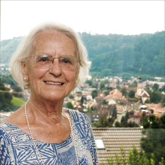 Gisela Sick hat die Entwicklung der Sick AG vom „Ein-Mann-Unternehmen“ bis zum 6000-Mitarbeiter-Konzern von Anfang an begleitet. Heute feiert sie ihren 90sten Geburtstag. Gisela Sick hat die Entwicklung der Sick AG vom „Ein-Mann-Unternehmen“ bis zum 6000-Mitarbeiter-Konzern von Anfang an begleitet. Heute feiert sie ihren 90sten Geburtstag.