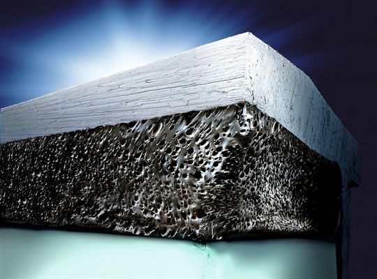 Tesa-ACXplus-Klebebänder ermöglichen materialschonende Permanentverbindungen. Tesa-ACXplus-Klebebänder ermöglichen materialschonende Permanentverbindungen.
