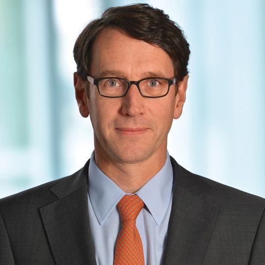 ABB hat Erik Elzvik zum Chief Financial Officer (CFO) und Mitglied der Konzernleitung von ABB ernannt. ABB hat Erik Elzvik zum Chief Financial Officer (CFO) und Mitglied der Konzernleitung von ABB ernannt.