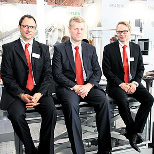 Beraten Kunden aus der Medizintechnik ganzheitlich von der Konstruktion bis zur Montage, die Schaeffler-Experten Joachim Bockenheimer, Jürgen Klein und Carsten Hochherz (von links).