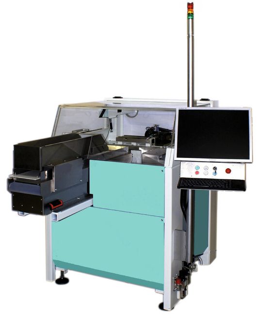 Manipulation rapide et précise de micro-pièces avec l’Insys 1300. Manipulation rapide et précise de micro-pièces avec l’Insys 1300.