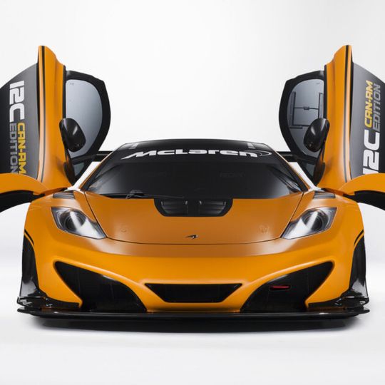 McLaren hat mit seinem 12C GT schon einen ausgefeilten Supersportwagen, der sich auch auf der Rennstrecke wohl fühlt. Trotzdem legen die Briten jetzt noch eine Kleinserie namens Can-Am Edition extra für Rundkurse auf. McLaren hat mit seinem 12C GT schon einen ausgefeilten Supersportwagen, der sich auch auf der Rennstrecke wohl fühlt. Trotzdem legen die Briten jetzt noch eine Kleinserie namens Can-Am Edition extra für Rundkurse auf.