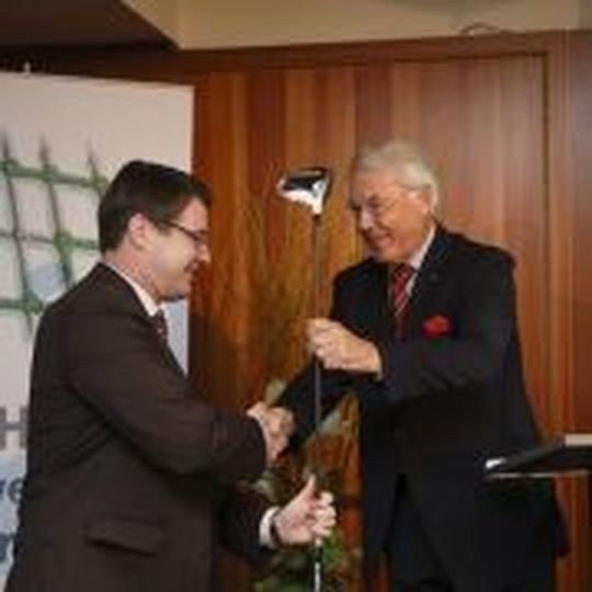 Kurt Kröger (re.) übernahm von Volker Borkowski das Amt des Techno-Aufsichtsratsvorsitzenden.