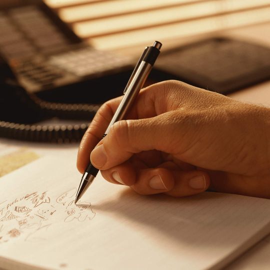 Den grauen Novembertagen trotzend, schlossen Hersteller und Distributoren viele Abkommen. Den grauen Novembertagen trotzend, schlossen Hersteller und Distributoren viele Abkommen.