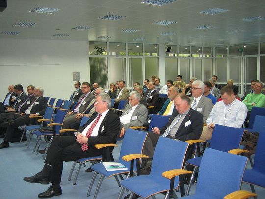 Prolist-open-Veranstaltung am 15. November 2012 in Karlsruhe: Durch den Übergang von Prolist zu eCl@ss soll eine neue Tür aufgestoßen werden, um die Potenziale der NE 100 in Zukunft stärker zu nutzen. Prolist-open-Veranstaltung am 15. November 2012 in Karlsruhe: Durch den Übergang von Prolist zu eCl@ss soll eine neue Tür aufgestoßen werden, um die Potenziale der NE 100 in Zukunft stärker zu nutzen.