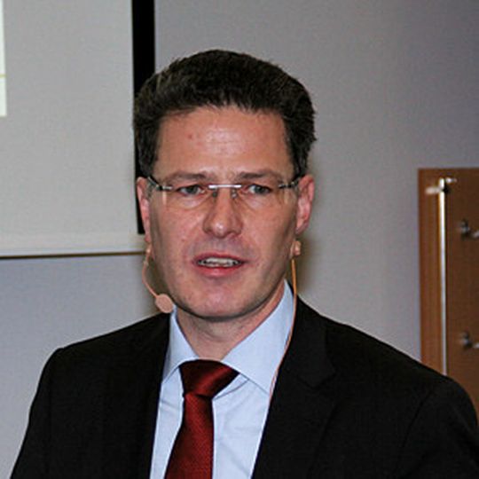 "Innovation bedeutet, Wissen zu Geld zu machen", sagt Prof. Dr.-Ing. Bernd Griesbach, Hochschule Ingolstadt. "Innovation bedeutet, Wissen zu Geld zu machen", sagt Prof. Dr.-Ing. Bernd Griesbach, Hochschule Ingolstadt.