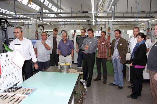 Les visiteurs, lors des portes-ouvertes de Tectri en septembre 2012, ont pu se renseigner sur la fabrication de pièces de type médical. Les visiteurs, lors des portes-ouvertes de Tectri en septembre 2012, ont pu se renseigner sur la fabrication de pièces de type médical.