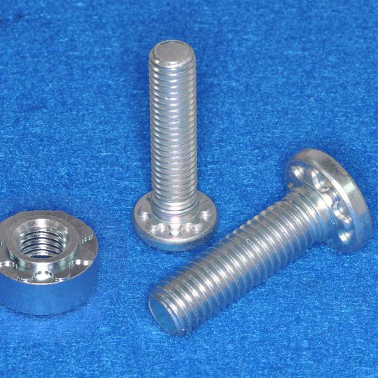 Octolok-Einpressbefestigungen