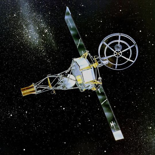 Sleeping Satellite: Nach dem Venus-Vorbeiflug drehte Mariner 2 in einen Sonnenumlaufbahn ein, wo die Raumsonde bis heute durchs All fliegt. Sleeping Satellite: Nach dem Venus-Vorbeiflug drehte Mariner 2 in einen Sonnenumlaufbahn ein, wo die Raumsonde bis heute durchs All fliegt.