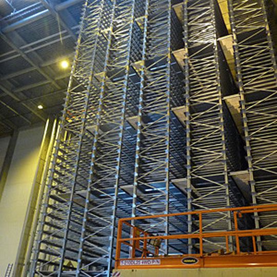 Bito-Shuttle-Projekt in Zusammenarbeit mit dem Systempartner Vanderlande. Bito-Shuttle-Projekt in Zusammenarbeit mit dem Systempartner Vanderlande.