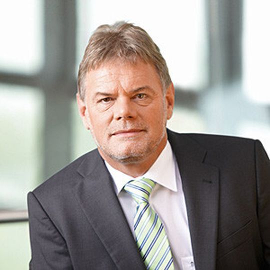 Will weiter wachsen und baut deshalb die Logistik aus: Volker Niebel, Mitglied im Sartorius Group Executive Committee. Will weiter wachsen und baut deshalb die Logistik aus: Volker Niebel, Mitglied im Sartorius Group Executive Committee.