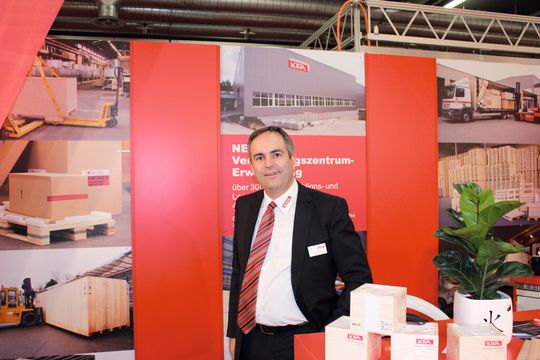 Ruedi Heim, Geschäftsleiter der Kifa AG, am Stand der Ostschweizer Firma an der Pack & Move. Ruedi Heim, Geschäftsleiter der Kifa AG, am Stand der Ostschweizer Firma an der Pack & Move.