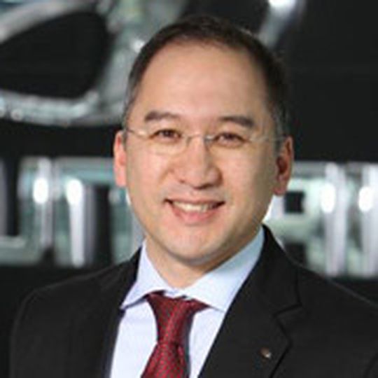 Oliver Lajara, Hyundai Motor Europe, ist einer der Top-Referenten beim Deutschen Remarketing Kongress. Oliver Lajara, Hyundai Motor Europe, ist einer der Top-Referenten beim Deutschen Remarketing Kongress.