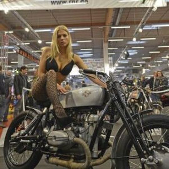 Good Vibrations heißt es vom 1. bis 3. März 2013 auf der Custombike in München. Good Vibrations heißt es vom 1. bis 3. März 2013 auf der Custombike in München.