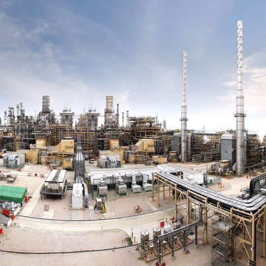 Exxon Mobil Starts Up New Steamcracker at Singapore Refinery