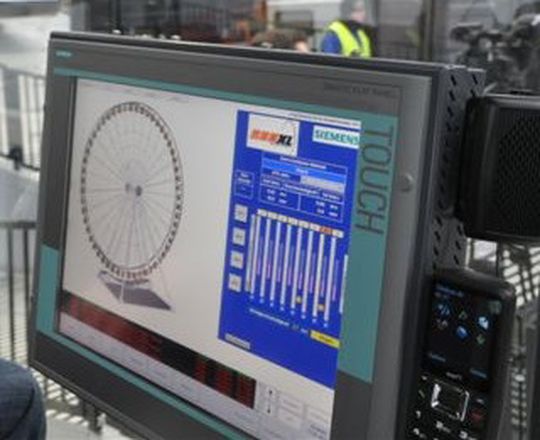 Siemens Technology Gives World S Largest Ferris Wheel A Spin